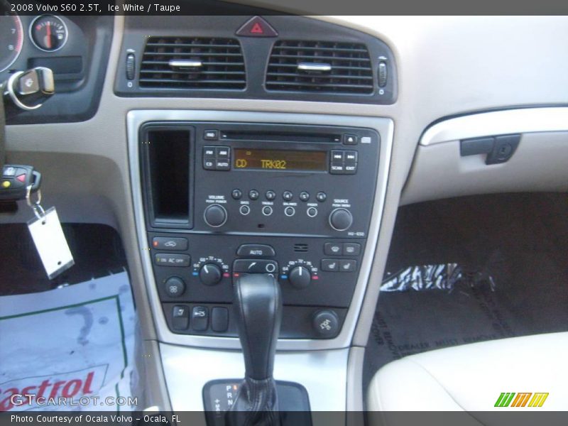 Ice White / Taupe 2008 Volvo S60 2.5T