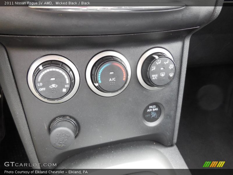 Wicked Black / Black 2011 Nissan Rogue SV AWD