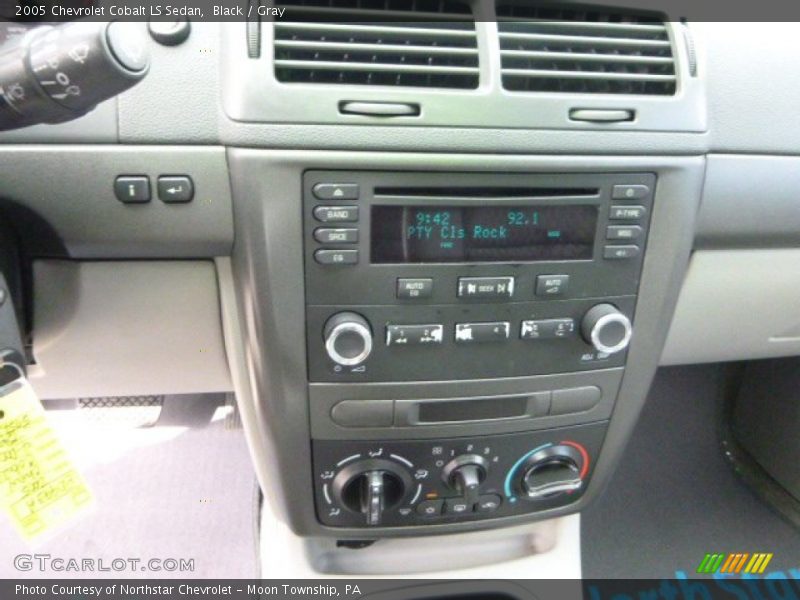 Black / Gray 2005 Chevrolet Cobalt LS Sedan