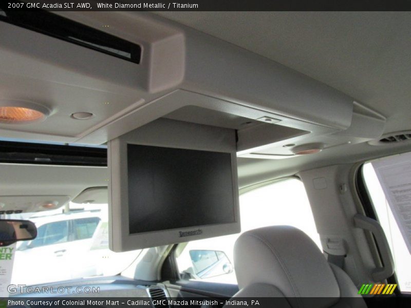 White Diamond Metallic / Titanium 2007 GMC Acadia SLT AWD