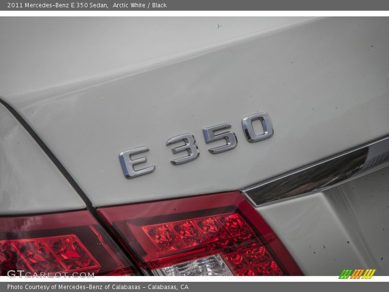 Arctic White / Black 2011 Mercedes-Benz E 350 Sedan