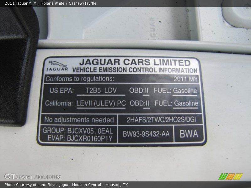 Polaris White / Cashew/Truffle 2011 Jaguar XJ XJ