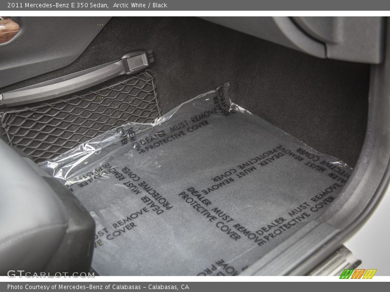 Arctic White / Black 2011 Mercedes-Benz E 350 Sedan