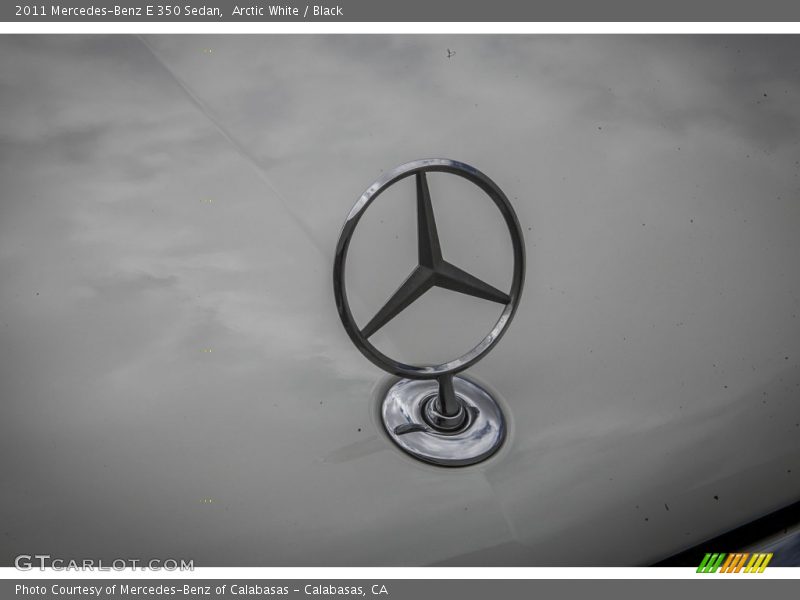 Arctic White / Black 2011 Mercedes-Benz E 350 Sedan