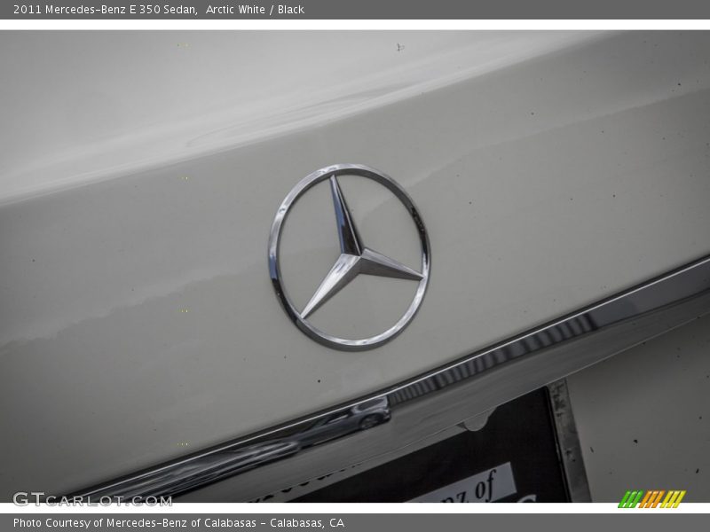 Arctic White / Black 2011 Mercedes-Benz E 350 Sedan