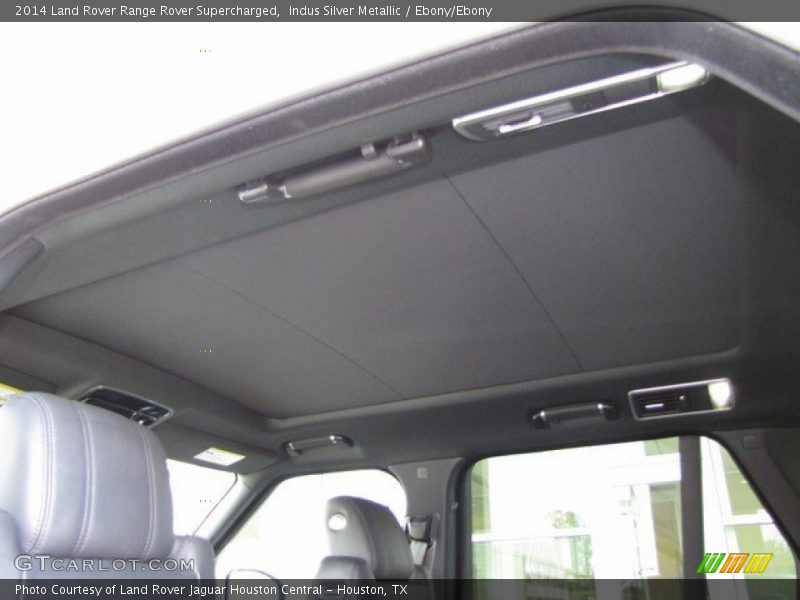 Sunroof of 2014 Range Rover Supercharged