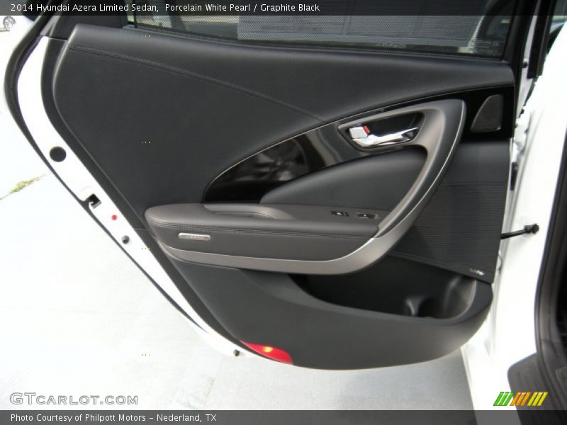 Door Panel of 2014 Azera Limited Sedan