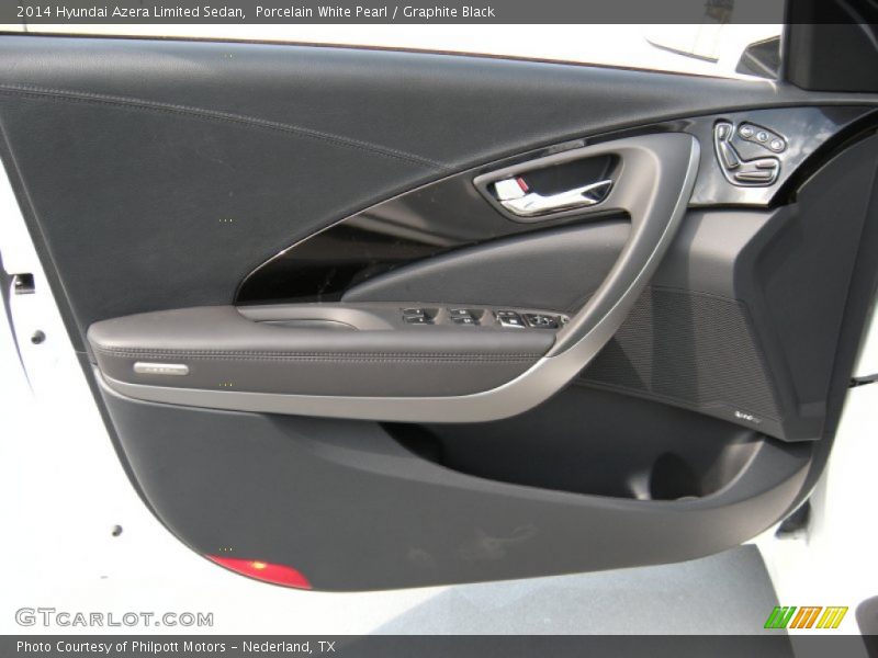 Door Panel of 2014 Azera Limited Sedan