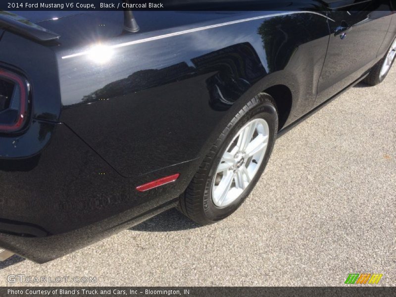 Black / Charcoal Black 2014 Ford Mustang V6 Coupe