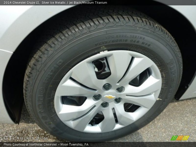 Silver Ice Metallic / Jet Black/Medium Titanium 2014 Chevrolet Cruze LS