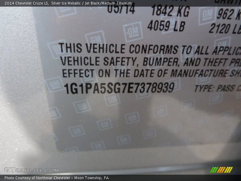 Silver Ice Metallic / Jet Black/Medium Titanium 2014 Chevrolet Cruze LS