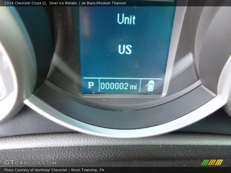 Silver Ice Metallic / Jet Black/Medium Titanium 2014 Chevrolet Cruze LS