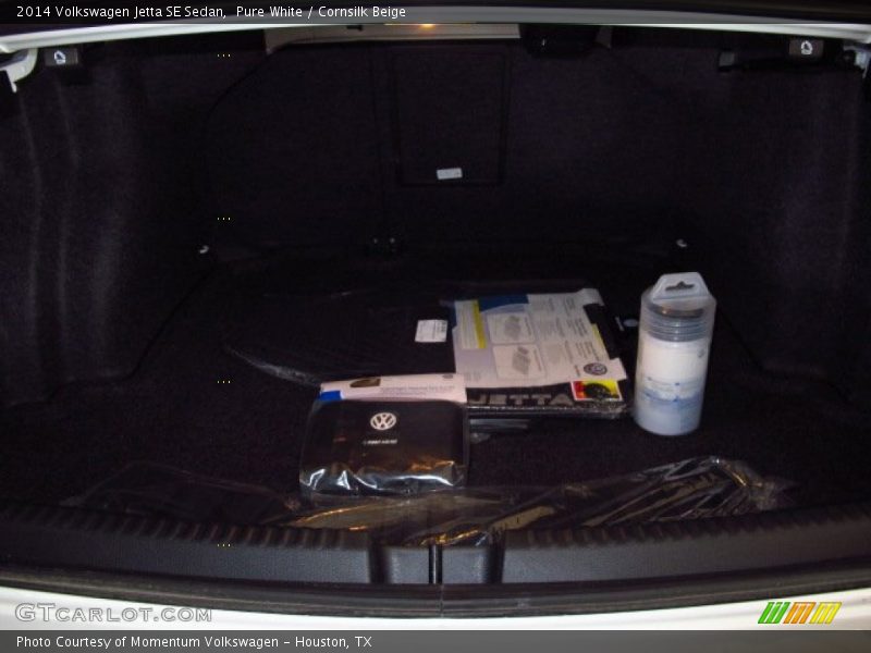 Pure White / Cornsilk Beige 2014 Volkswagen Jetta SE Sedan
