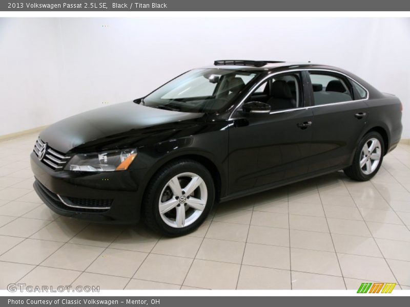 Black / Titan Black 2013 Volkswagen Passat 2.5L SE