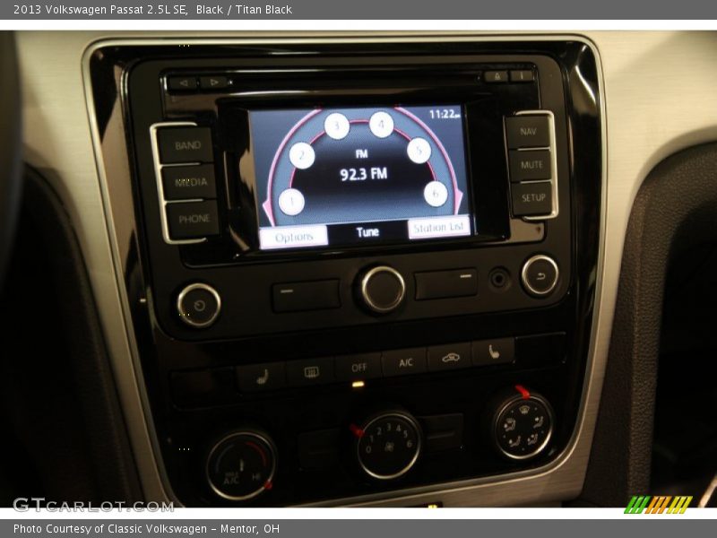 Black / Titan Black 2013 Volkswagen Passat 2.5L SE