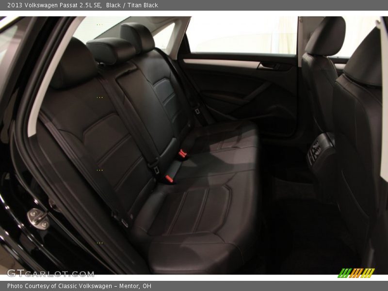 Black / Titan Black 2013 Volkswagen Passat 2.5L SE