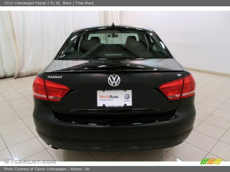 Black / Titan Black 2013 Volkswagen Passat 2.5L SE