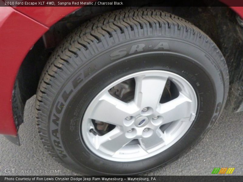 Sangria Red Metallic / Charcoal Black 2010 Ford Escape XLT 4WD