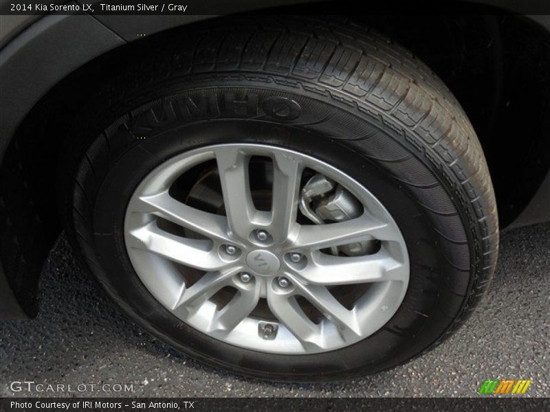Titanium Silver / Gray 2014 Kia Sorento LX