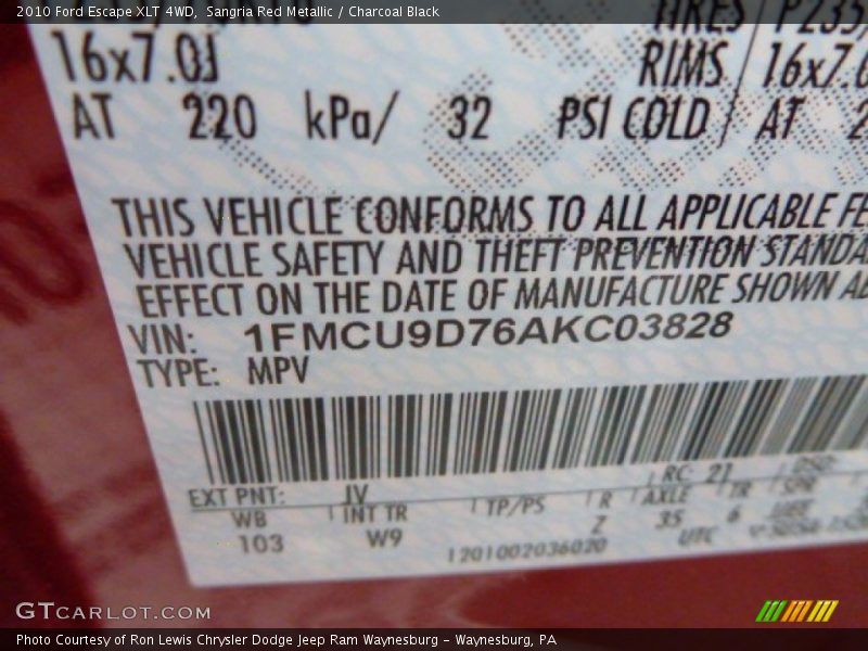 Sangria Red Metallic / Charcoal Black 2010 Ford Escape XLT 4WD