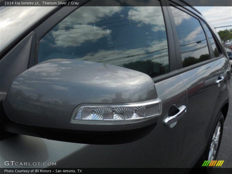 Titanium Silver / Gray 2014 Kia Sorento LX