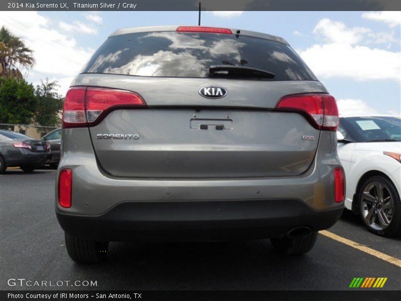 Titanium Silver / Gray 2014 Kia Sorento LX
