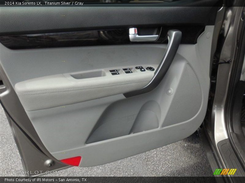 Titanium Silver / Gray 2014 Kia Sorento LX
