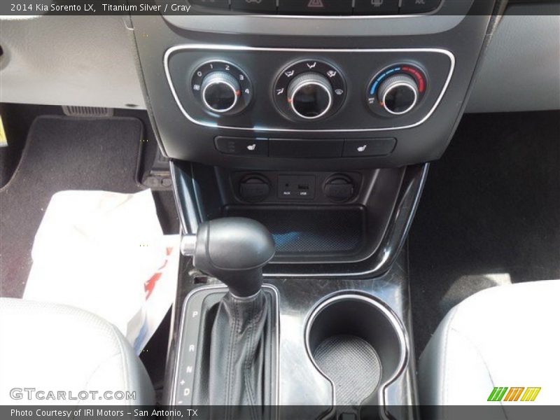 Titanium Silver / Gray 2014 Kia Sorento LX