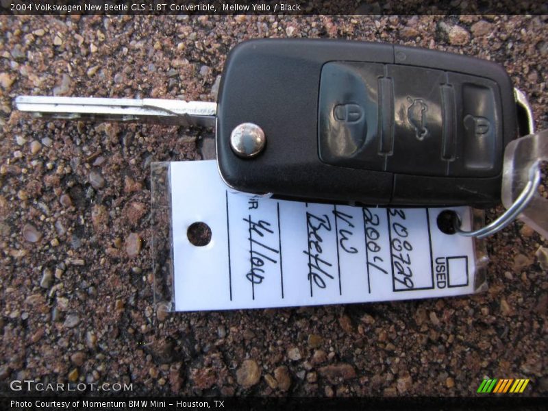 Mellow Yello / Black 2004 Volkswagen New Beetle GLS 1.8T Convertible