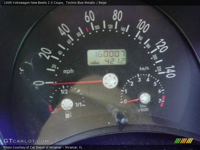 Techno Blue Metallic / Beige 1998 Volkswagen New Beetle 2.0 Coupe