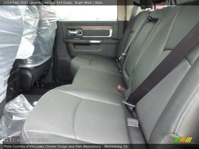 Bright White / Black 2014 Ram 3500 Laramie Crew Cab 4x4 Dually