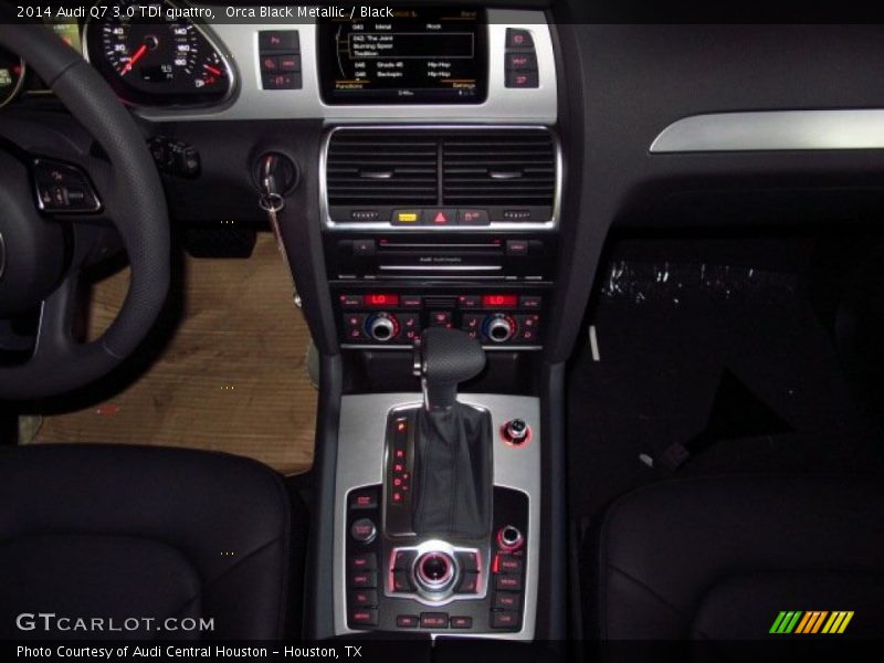 Orca Black Metallic / Black 2014 Audi Q7 3.0 TDI quattro