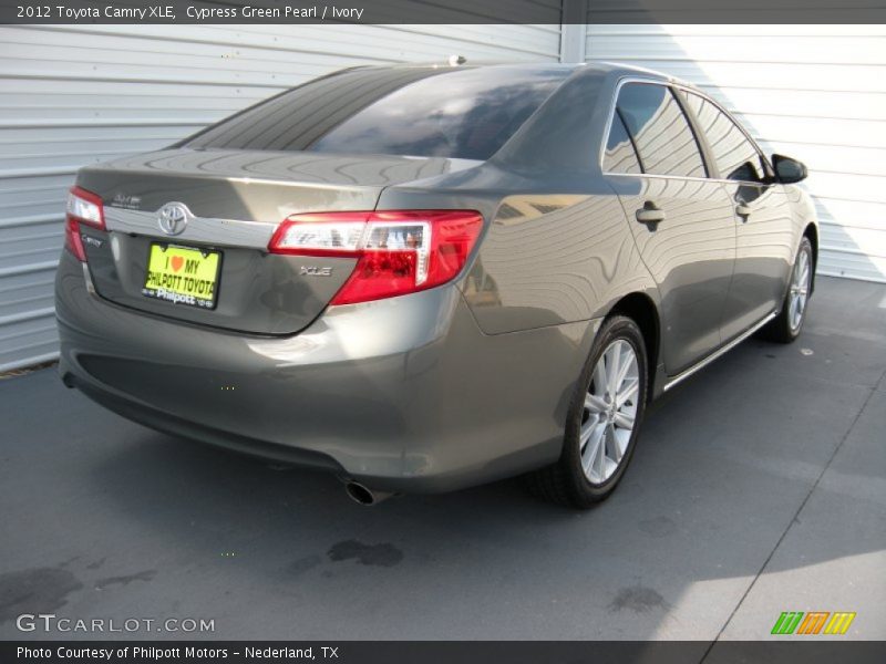 Cypress Green Pearl / Ivory 2012 Toyota Camry XLE