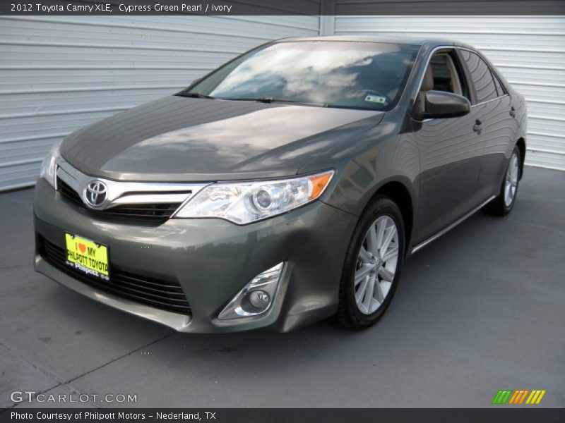 Cypress Green Pearl / Ivory 2012 Toyota Camry XLE