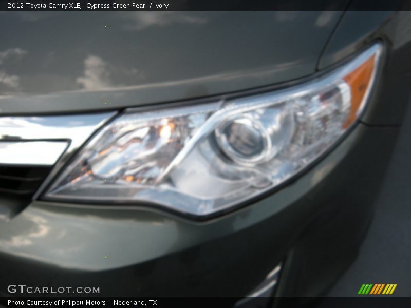 Cypress Green Pearl / Ivory 2012 Toyota Camry XLE