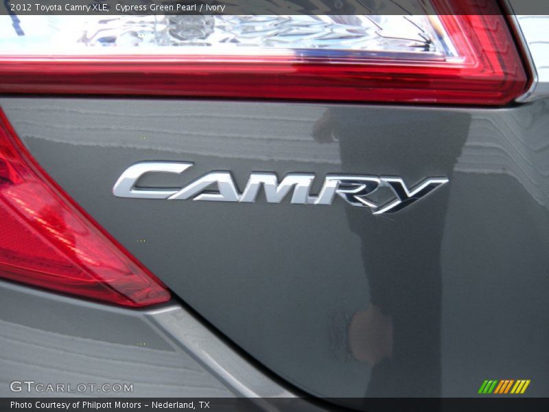 Cypress Green Pearl / Ivory 2012 Toyota Camry XLE