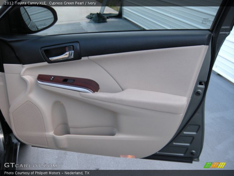 Cypress Green Pearl / Ivory 2012 Toyota Camry XLE