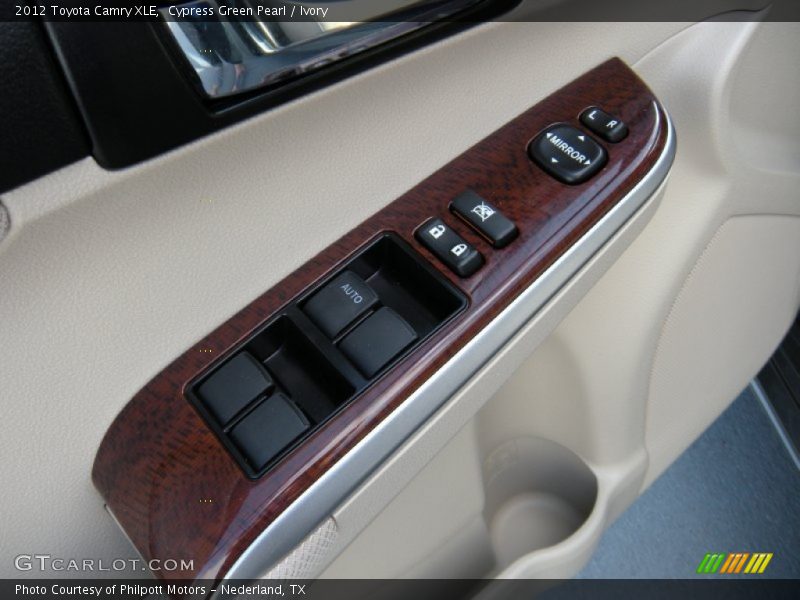 Cypress Green Pearl / Ivory 2012 Toyota Camry XLE