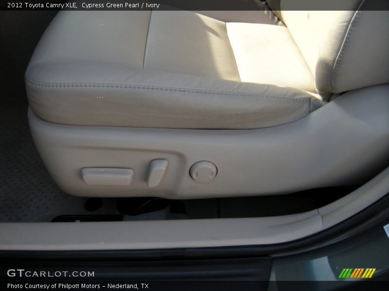 Cypress Green Pearl / Ivory 2012 Toyota Camry XLE
