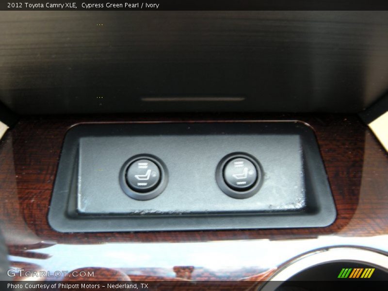 Cypress Green Pearl / Ivory 2012 Toyota Camry XLE