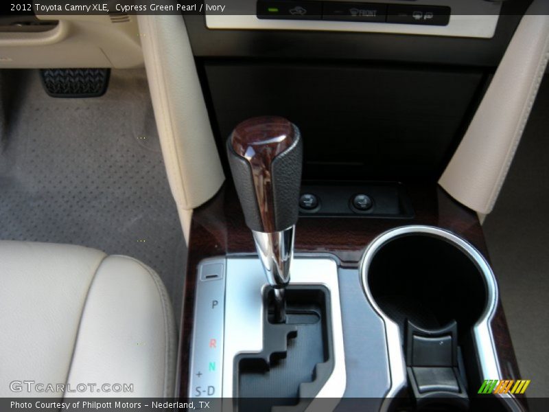 Cypress Green Pearl / Ivory 2012 Toyota Camry XLE