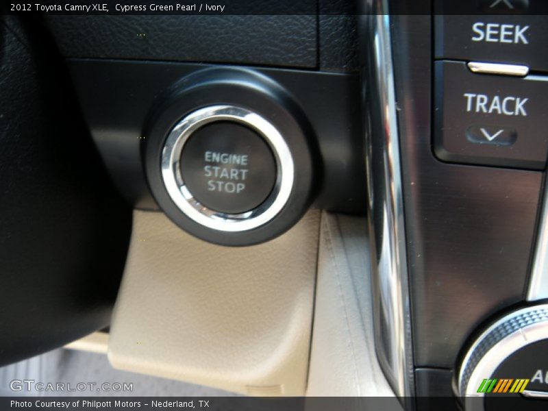 Cypress Green Pearl / Ivory 2012 Toyota Camry XLE