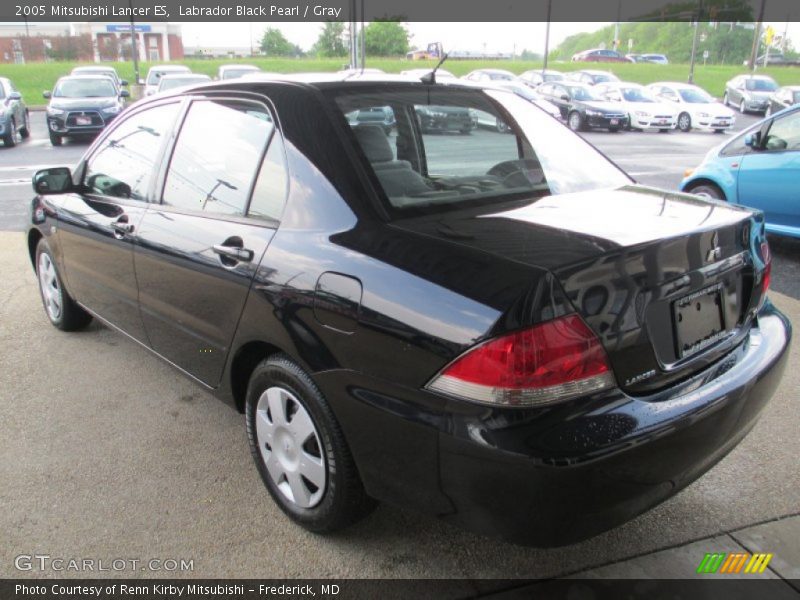 Labrador Black Pearl / Gray 2005 Mitsubishi Lancer ES