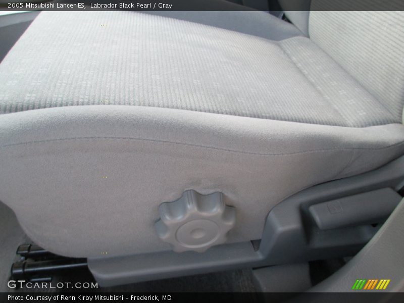 Labrador Black Pearl / Gray 2005 Mitsubishi Lancer ES