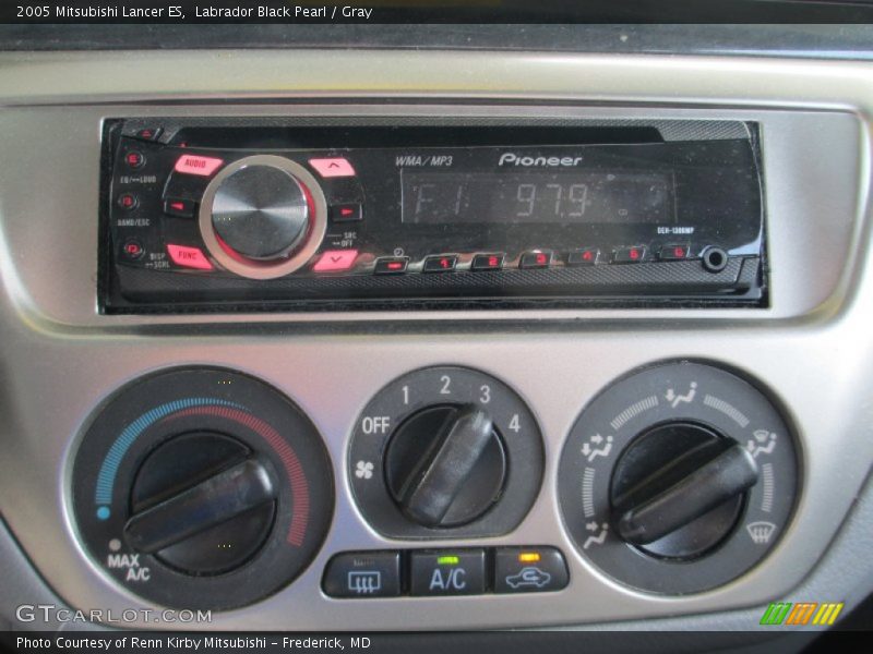 Labrador Black Pearl / Gray 2005 Mitsubishi Lancer ES