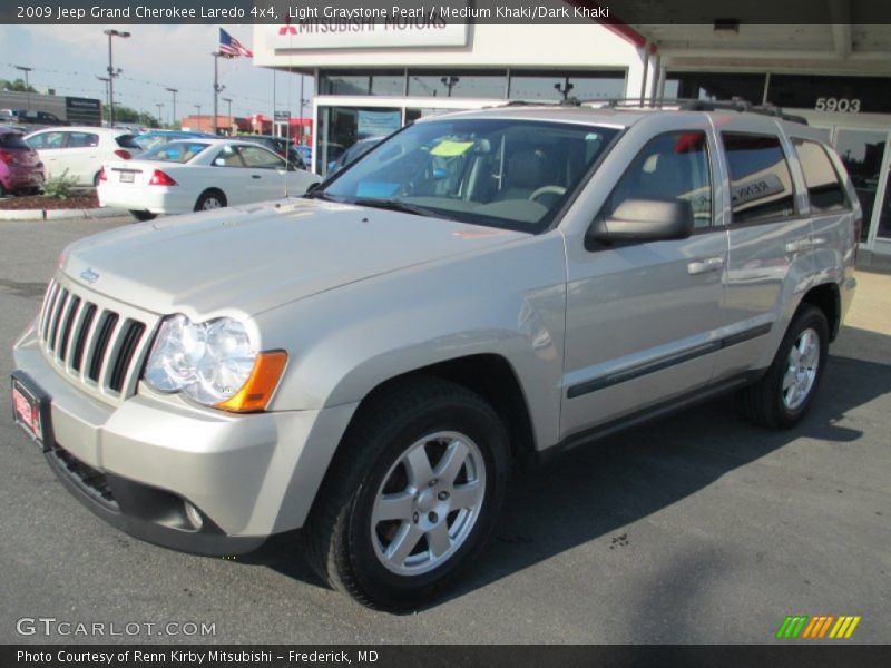 Light Graystone Pearl / Medium Khaki/Dark Khaki 2009 Jeep Grand Cherokee Laredo 4x4