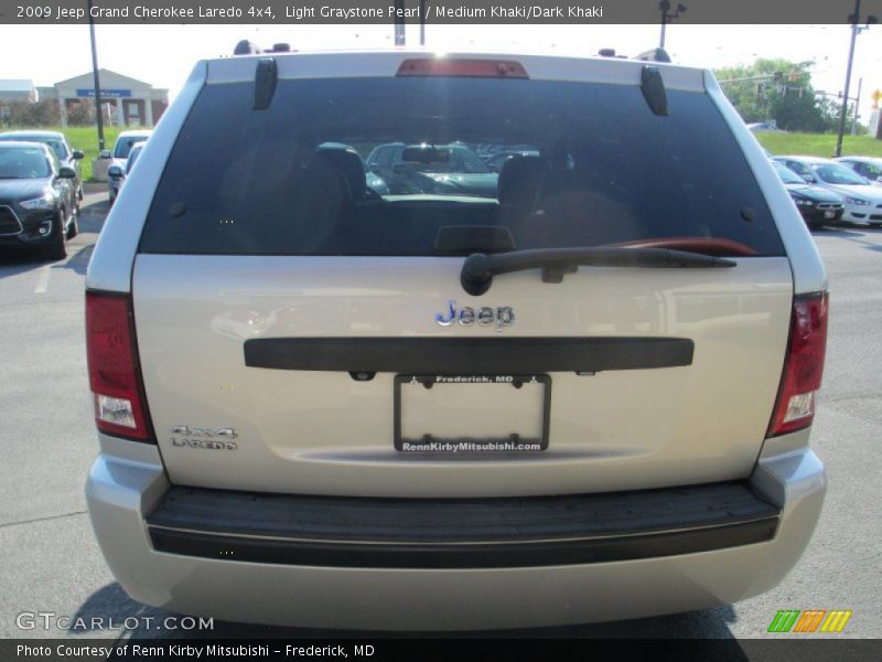 Light Graystone Pearl / Medium Khaki/Dark Khaki 2009 Jeep Grand Cherokee Laredo 4x4