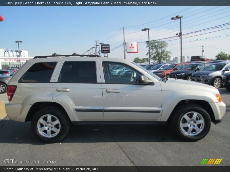 Light Graystone Pearl / Medium Khaki/Dark Khaki 2009 Jeep Grand Cherokee Laredo 4x4