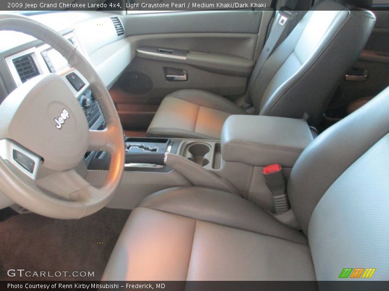 Light Graystone Pearl / Medium Khaki/Dark Khaki 2009 Jeep Grand Cherokee Laredo 4x4