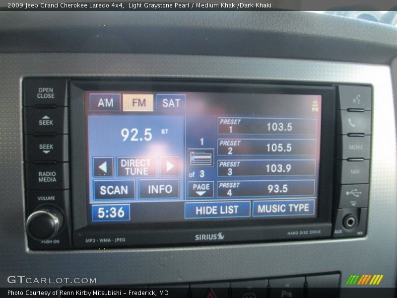 Light Graystone Pearl / Medium Khaki/Dark Khaki 2009 Jeep Grand Cherokee Laredo 4x4